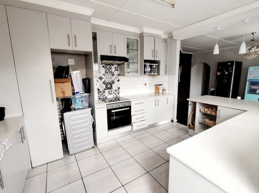 4 Bedroom Property for Sale in Amalinda Eastern Cape